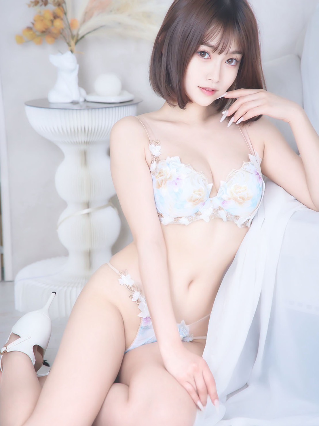 HENTAI Escort Club by E＋ outcall escort service UI/H-cup/T153