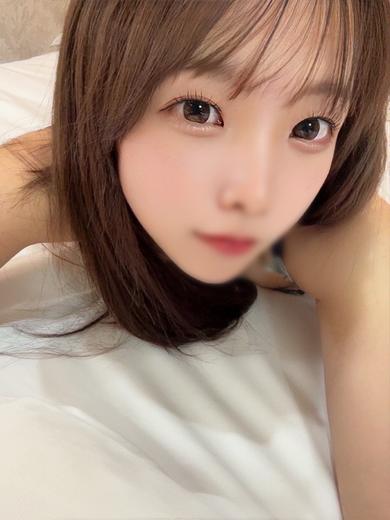 Tokyo Royal Escort デリヘル MOMOKA TSUMUGI