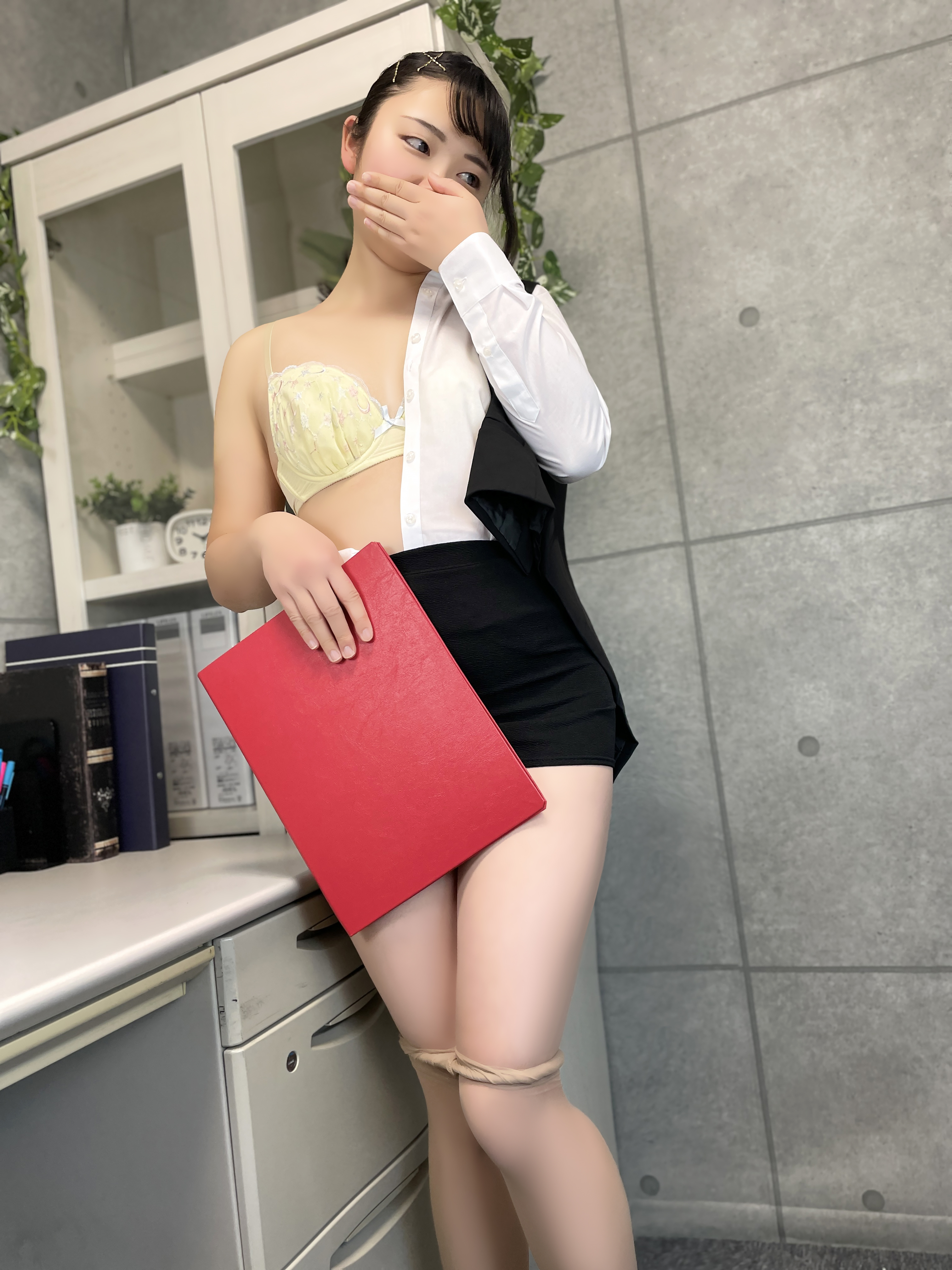 ノーパンパンスト　スケベなOL　梅田・兎我野店 ホテヘル(店舗) SAITOU　YUKARI