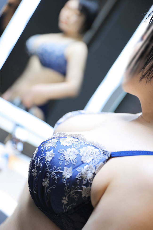 奥鉄オクテツ大阪 outcall escort service KOTONE　Basic English