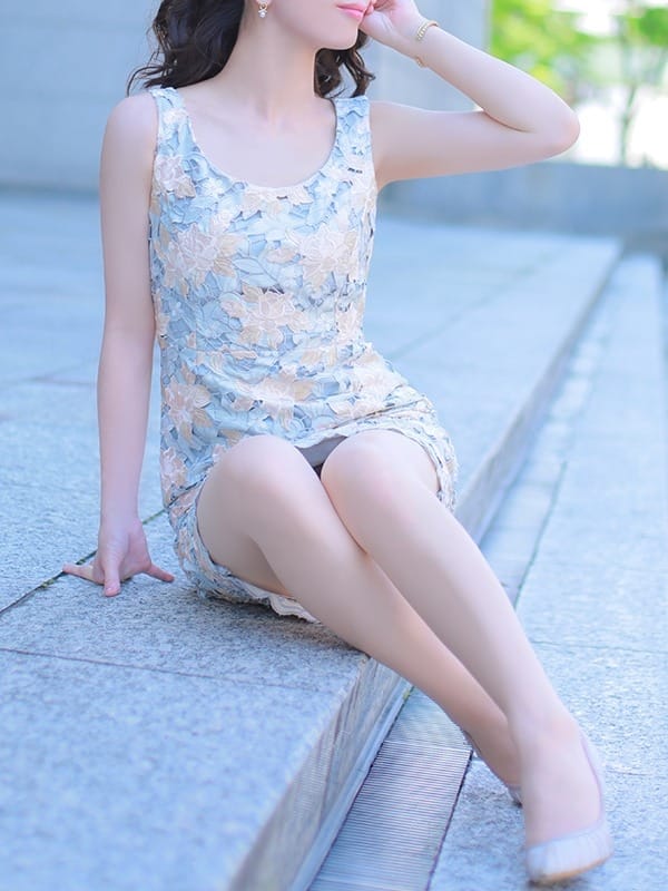 CASA BIANCA outcall escort service MIKOTO