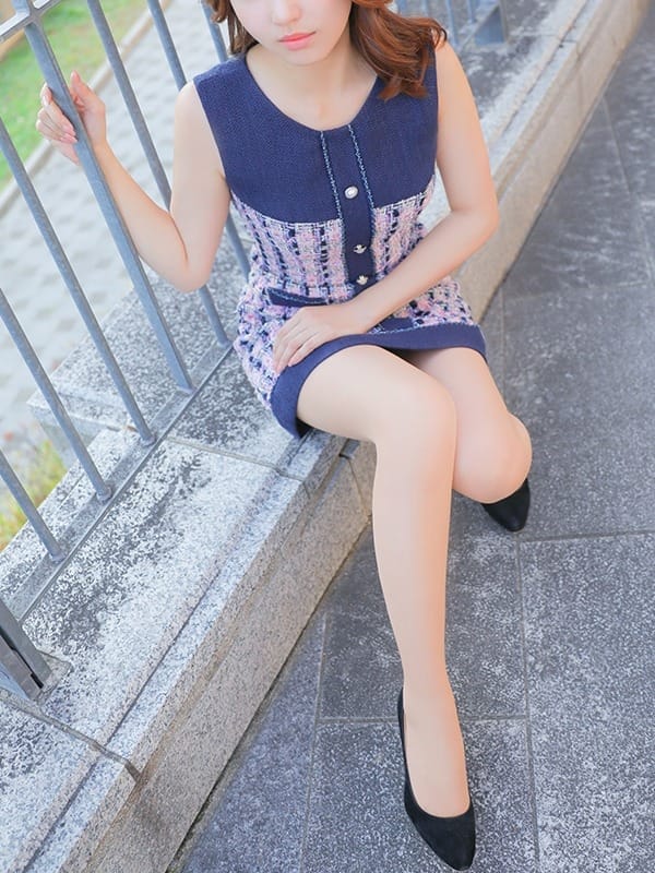CASA BIANCA 데리헤루 AKI