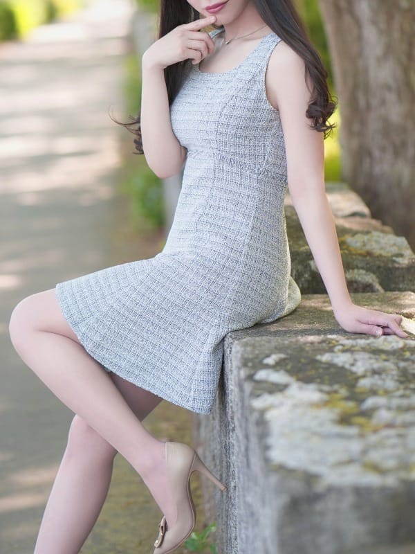 CASA BIANCA outcall escort service REI