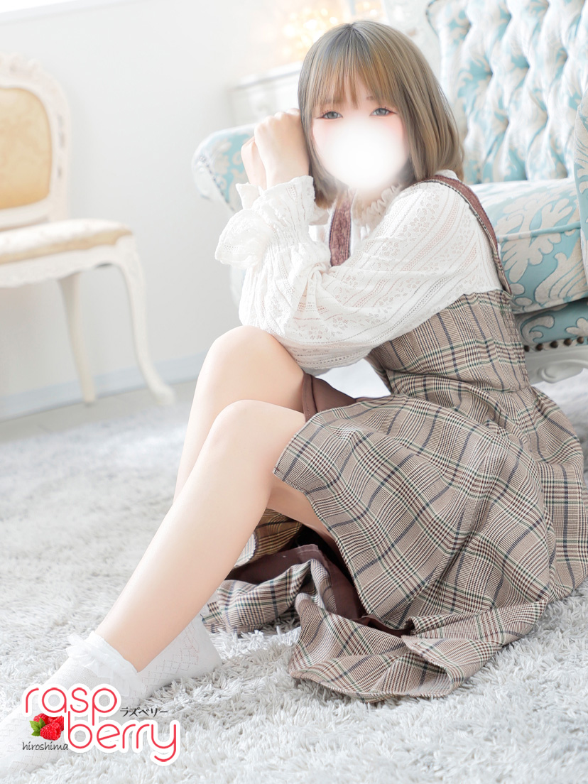   MUI　　　　 　　　  　D cup, slim, can not speak English, but very attractive ♪ She is good at sumata