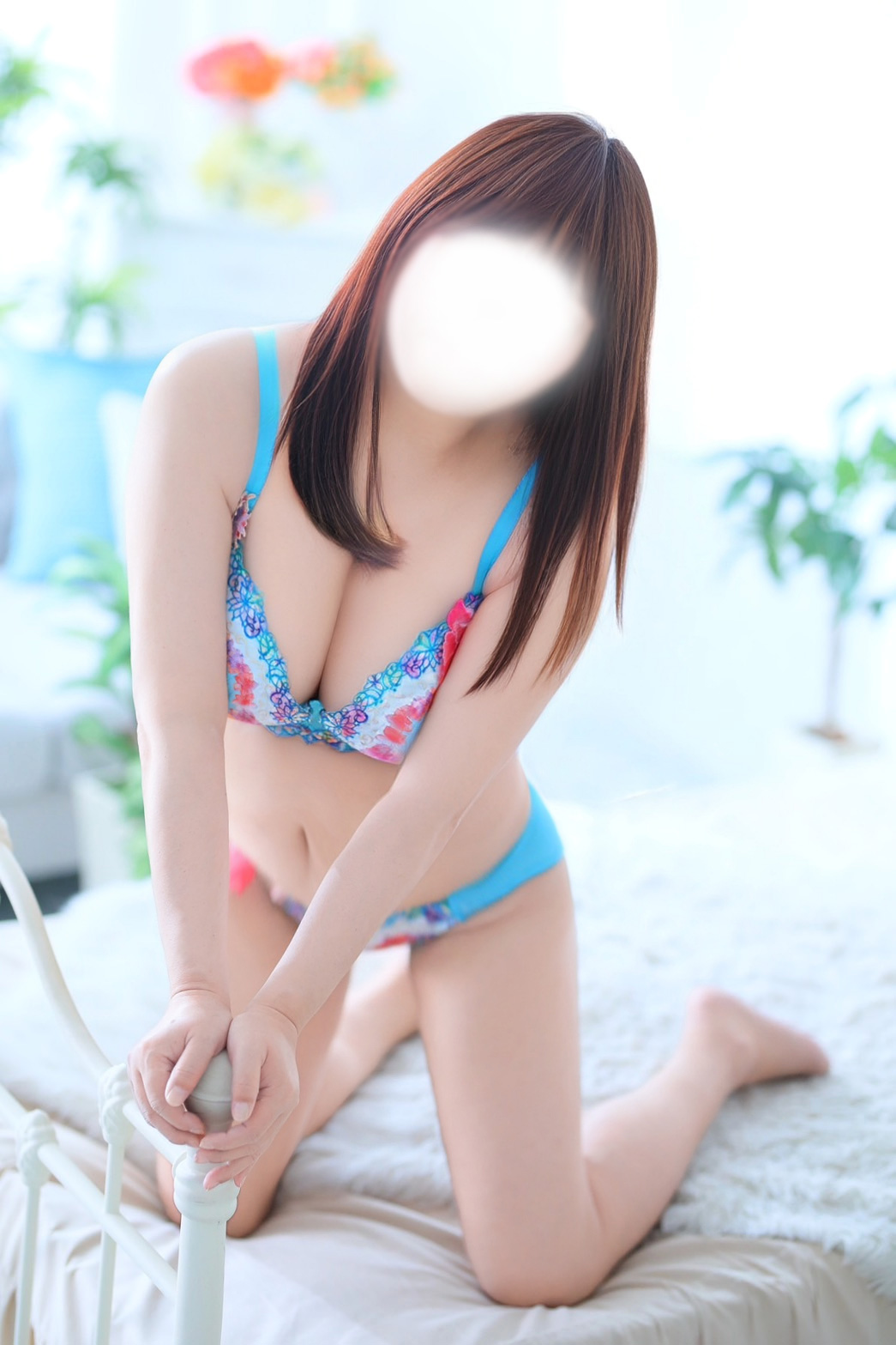   ARISA　　　　　Arisa is faithful to her sexual desires♪  I haven&#039;t had sex with my husband recently and I&#039;m feeling lonely. I miss human contact and our conversations are limited to greetings...it&#039;s hard to live like that. I like sex, so I want to get rid of this urge and remain a woman. But having an affair in real life...the more I think about it, it makes my body hot and I want the warmth of a man♪♪  Her voluptuous bust, which can be seen even through her clothes, is very sensitive, and when I gently stroke her, the spring below starts to flood♪♪ Her sexual desire is undiminished, but she has yet to experience anything slutty. Lots of moans, and the pleasure of her body trembling Once the switch is turned on, I can&#039;t stop♪♪♪I want to feel the pleasure♪♪ She wants to fall into such an immersive erotic world and relieve her sexual frustration♪(^^)/
