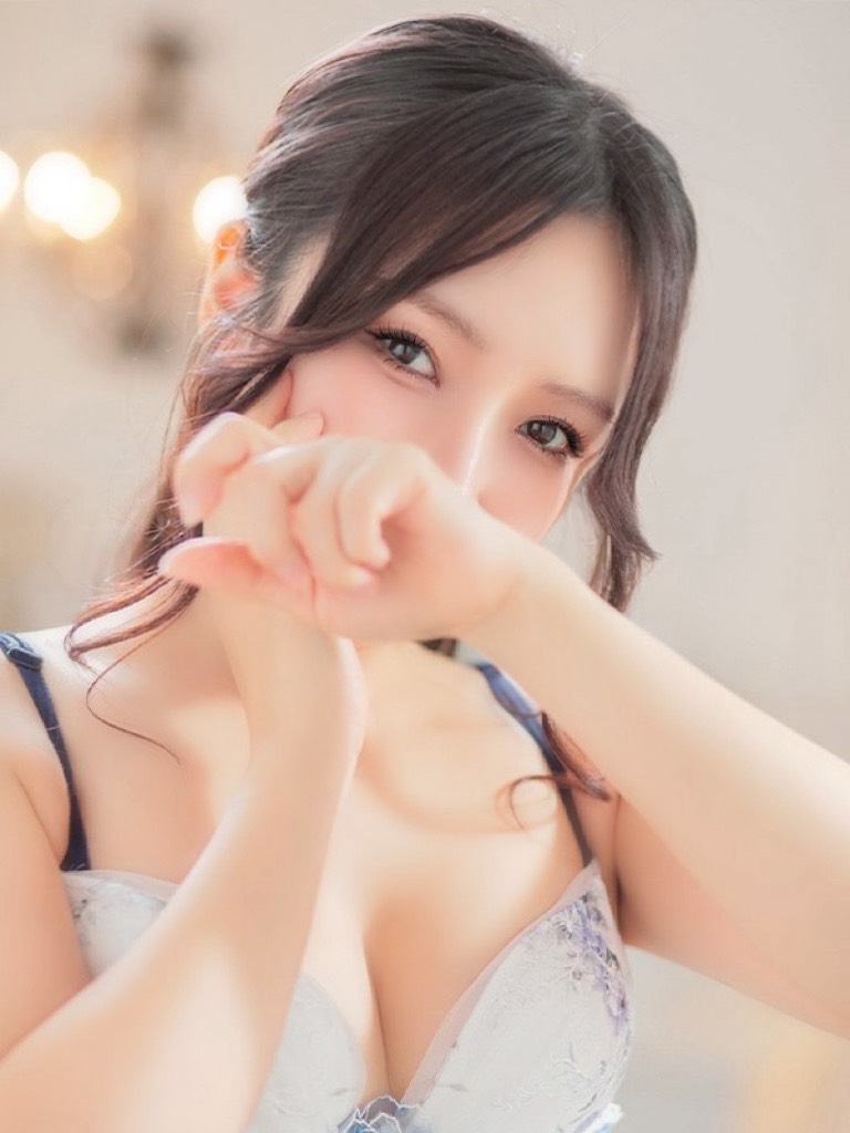  MANAKA MANAMI